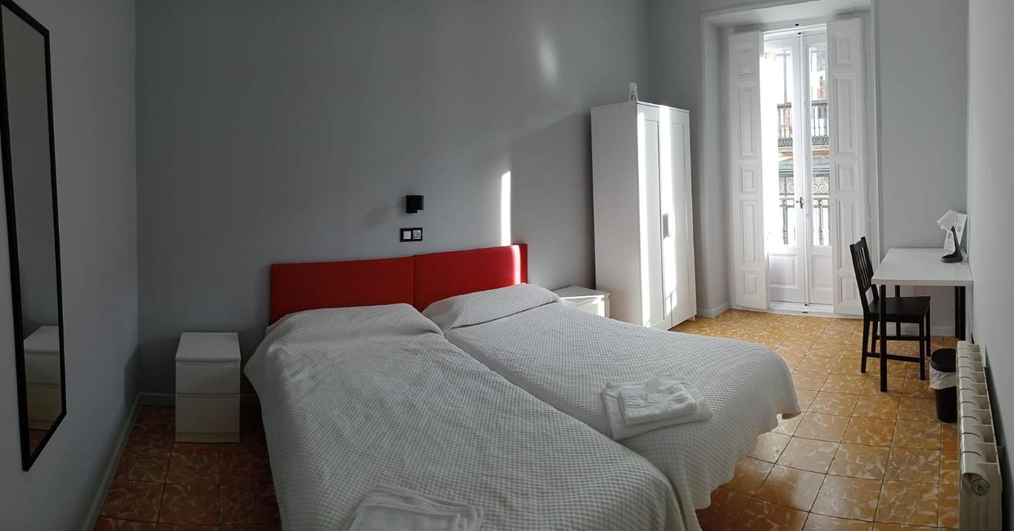 Hostal Yolanda มาดริด ภายนอก รูปภาพ